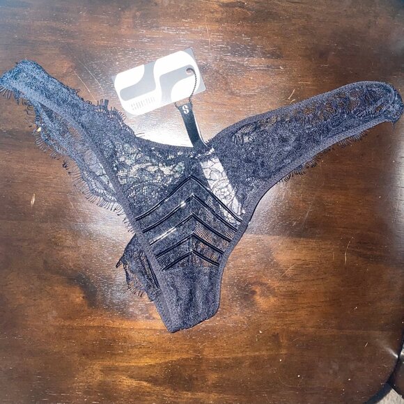 chaika - lace briefs - Picture 3 of 3